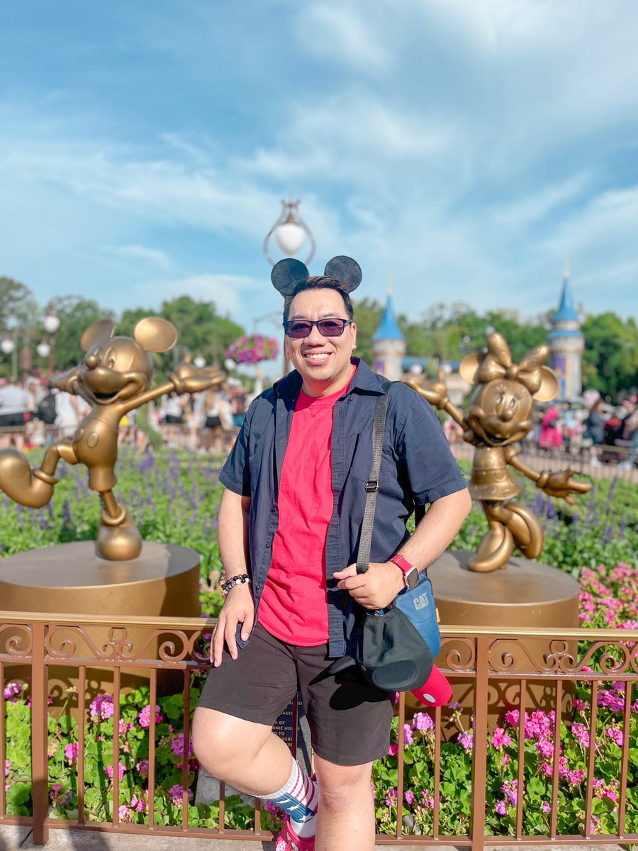 itsMeJayAlberto's tweet photo. “All our dreams can come true if we have the courage to pursue them.” — Walt Disney

#disney #disneyworld #disneyland  #disneygram #disneylife #disneyparks #disneylove #disneyfan #disneymagickingdom #mickeymouse #waltdisney #orlandoflorida #springbreak🌺🇺🇸#pinoyteacherinusa https://t.co/EbfqTJ07gx