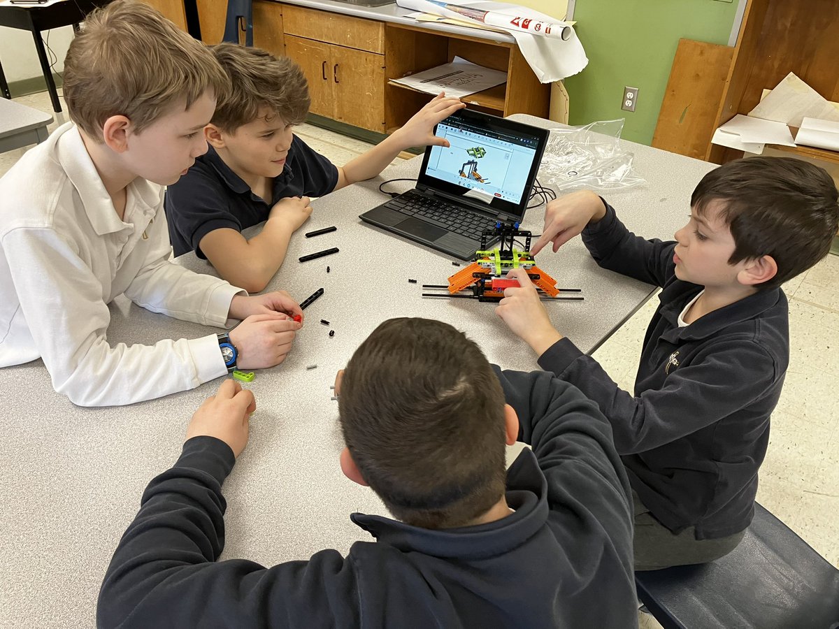 StGregoryCA's tweet photo. Robotics challenge in Ms. Lapolla’s grade 5/6 class today. @ycdsb @CAD_ycdsb https://t.co/GLMmlT91ne