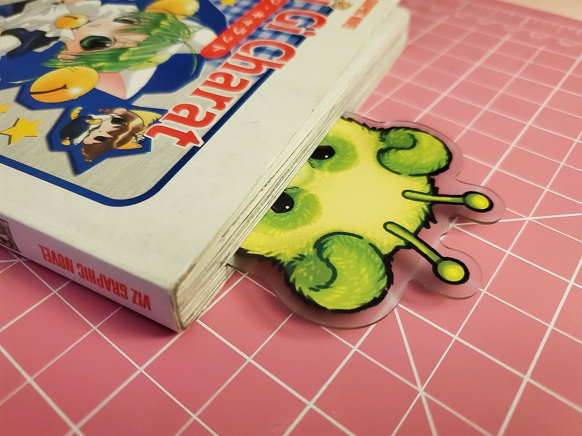 KittenKasket's tweet photo. Erm what the gleep 

#GnarpGnarp #Gnarp #Gleep #Bearlien #Alien #Bear #Bookmark #Booktok https://t.co/QgSKcndVJE