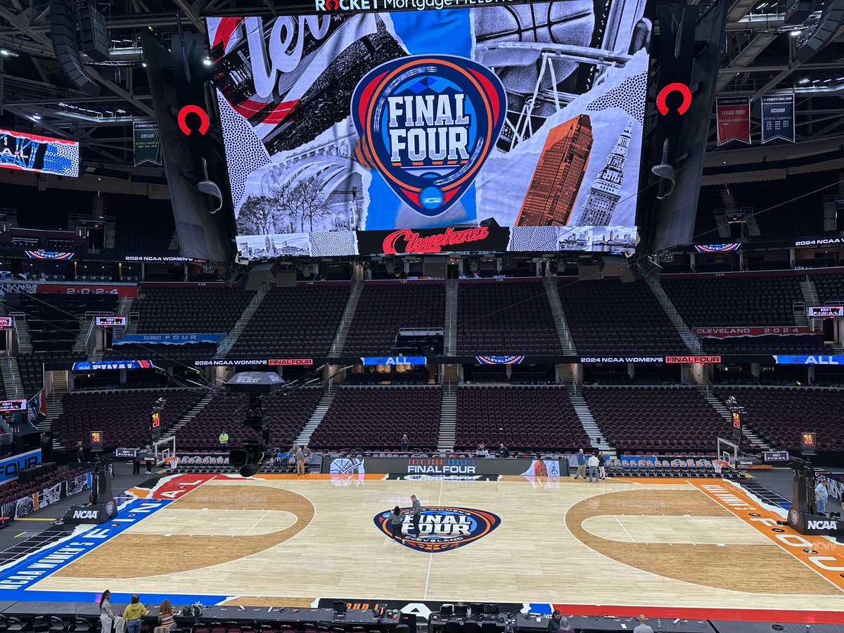 Stage is set for tonight. #WFinalFour @TheCLE @fox8news