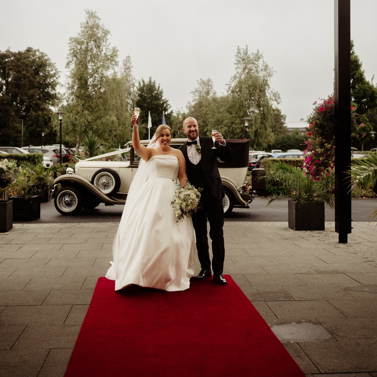 Lorna & Colin ❤️ Elevate your wedding dreams at our Wedding Showcase on April 18th, 5pm - 8pm 😍 Meet our Award Winning Wedding Team, explore our venue, and enjoy the latest trends! ✨ Register now: bit.ly/3piMIye