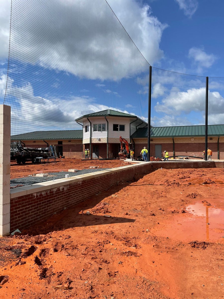 BurbankSportNet's tweet image. This #ProtectiveNetting for the @UpsonLeeKnights turned out great!⚾🔥

#AnotherBurbankNet in the books!

#SportsNetting #BarrierNetting #SportingGoods #MadeInTheUSA #Installation #BaseballSeason #BaseballField