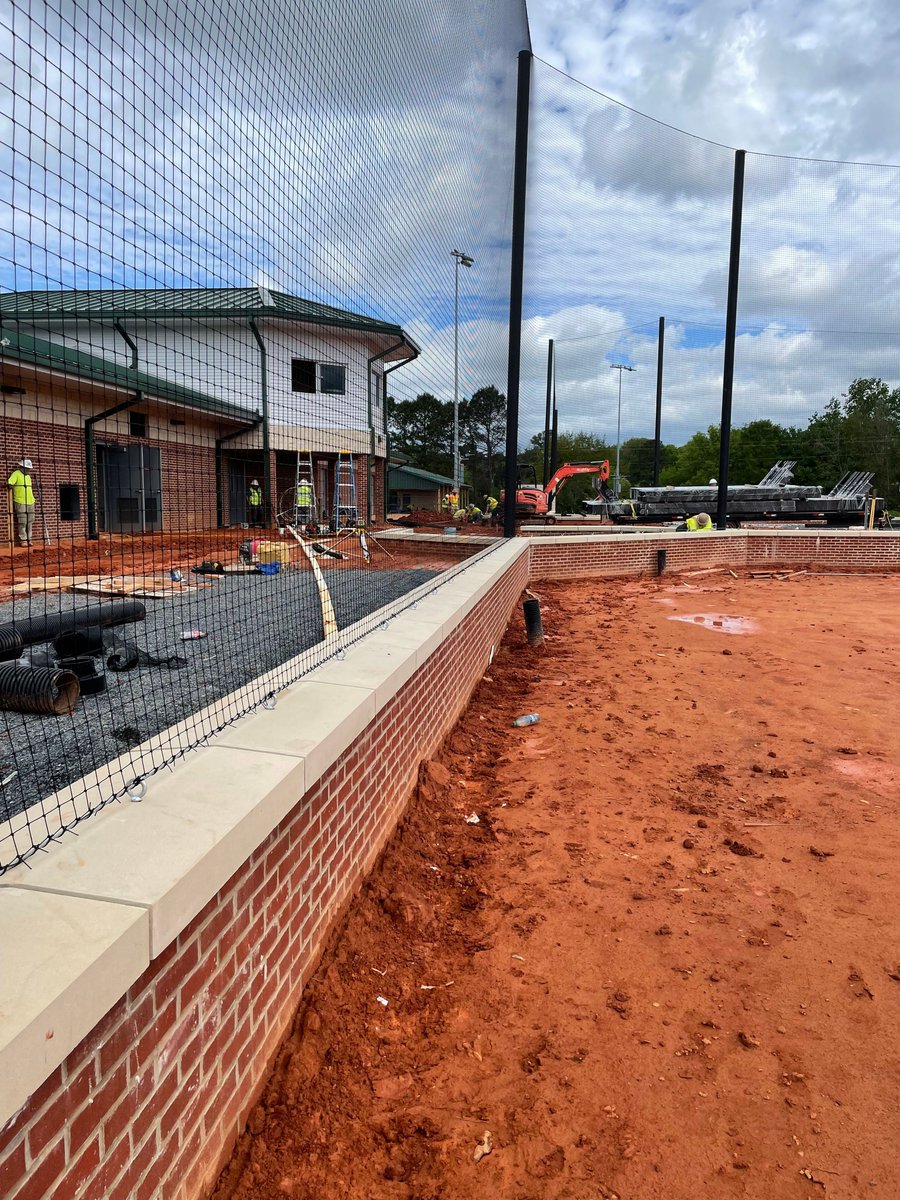 BurbankSportNet's tweet image. This #ProtectiveNetting for the @UpsonLeeKnights turned out great!⚾🔥

#AnotherBurbankNet in the books!

#SportsNetting #BarrierNetting #SportingGoods #MadeInTheUSA #Installation #BaseballSeason #BaseballField