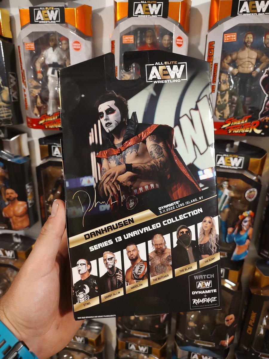 MeanDean1017's tweet photo. Did not expect to see this when I walked into Target

#figlife #aew #jazwares https://t.co/63P8AILiqa