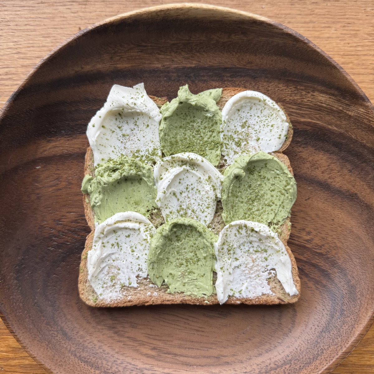 feedkateri's tweet photo. cream cheese matcha toast https://t.co/3VqdP8uhuC