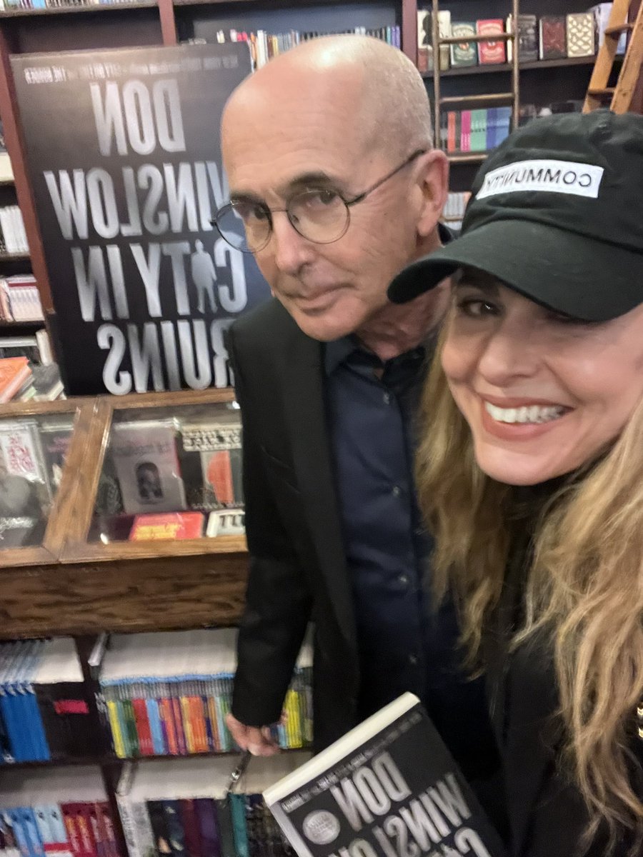 The final novel from one of my favorite authors is out now! 

“City in Ruins” by <a href="/donwinslow/">Don Winslow</a> 

Amazon: bit.ly/42T9MZ8
B&amp;N: bit.ly/3MnUOTI