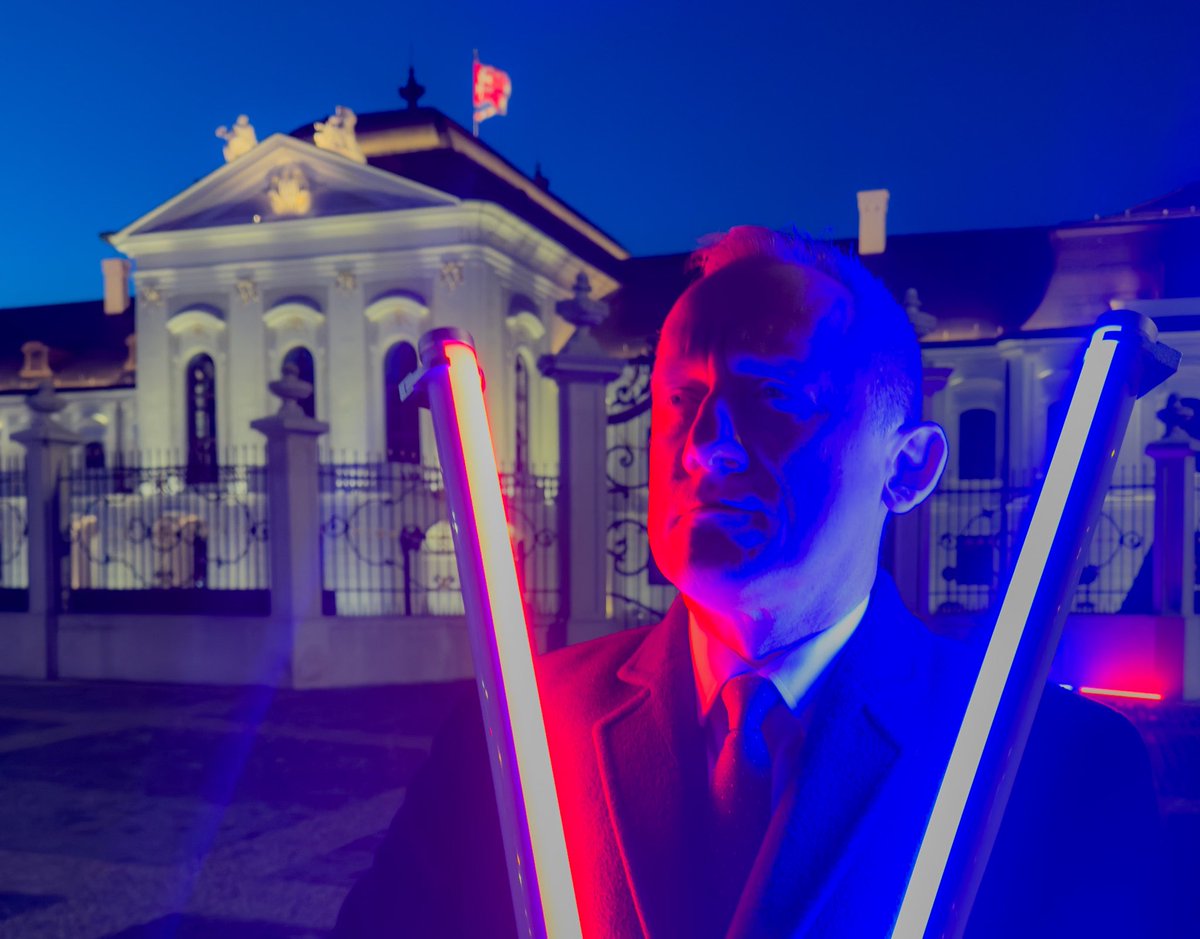 Zajtra šťastnú voľbu, Slovensko! 🤍💙❤️

To zásadní ze všech klíčových míst jako vždy na <a href="/CT24zive/">ČT24</a> - do rána a od rána.

(Mimo osvětlovačských experimentů, slibuju!)