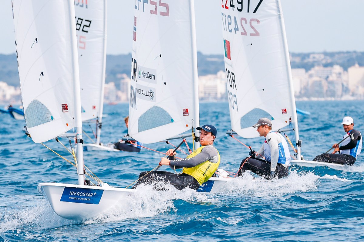 Britain’s @MickyBeckett has won ILCA 7 gold with a day to spare, on day five of the World Cup Series at the @TrofeoSofia  🥇👏 🔗 Read the full story here - bit.ly/3TJgv4x #TrofeoPrincesaSofia #Paris2024Sailing