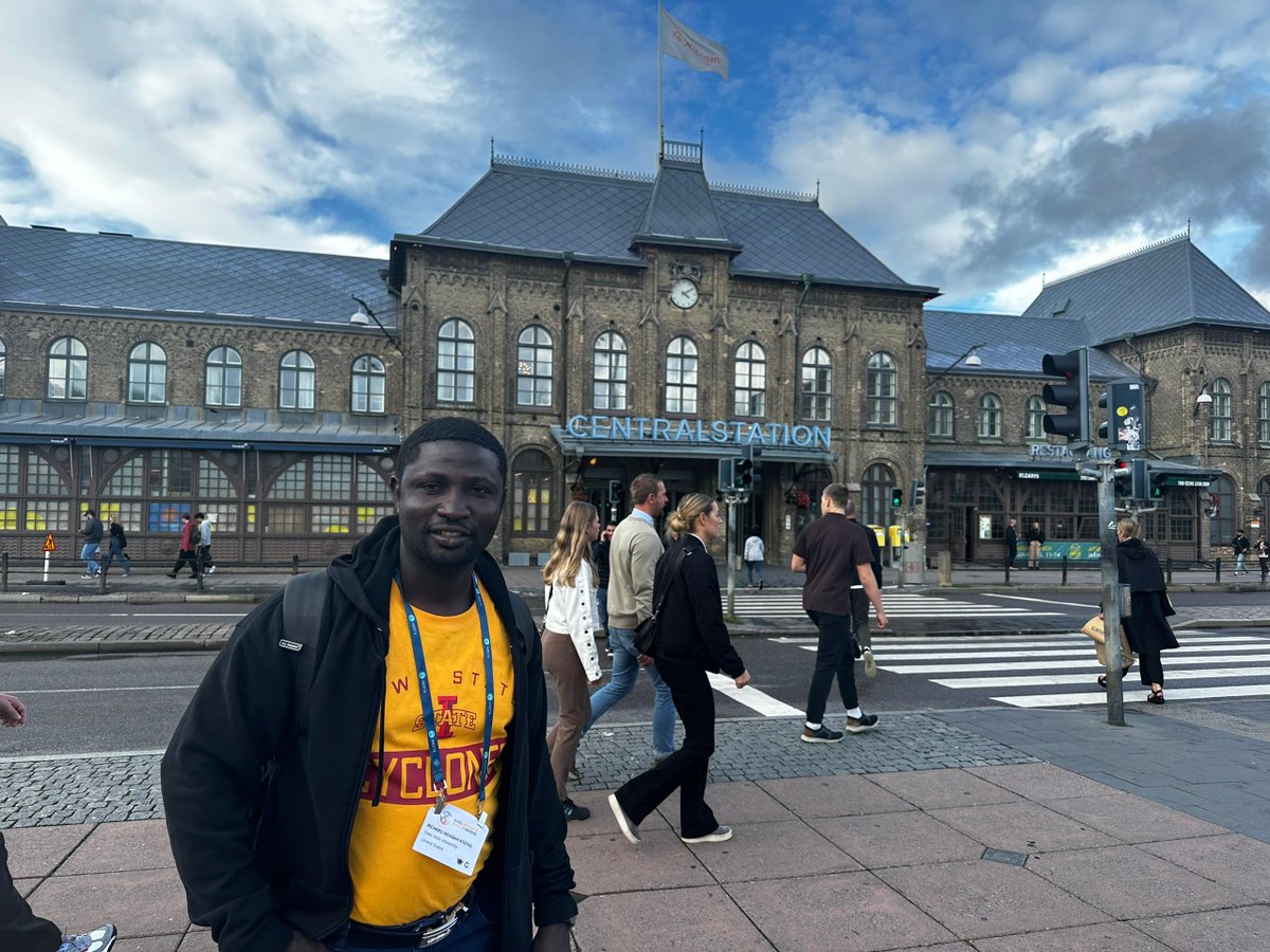 Greenlee graduate student Richard Mensah Adonu had a great experience presenting his AI research paper at the 2023 Global Investigative Journalism Network Conference in Gothenburg, Sweden, last September.

Read more about his journey: greenlee.iastate.edu/2024/04/05/gre…