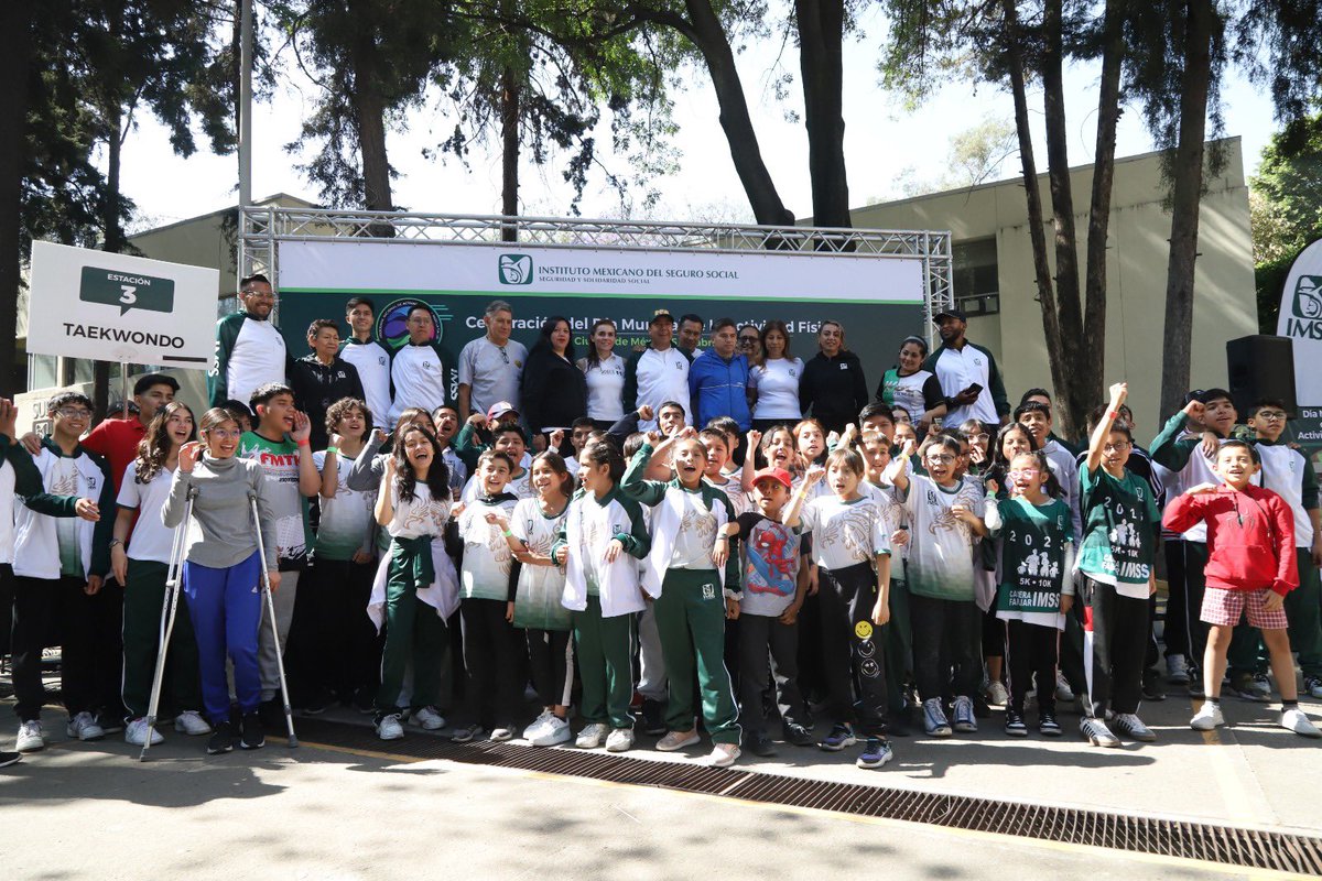 Esta mañana se realizó un circuito deportivo, recreativo y de condición física saludable, con las 35 delegaciones del IMSS en los estados, en conmemoración por el Día Mundial de la #ActividadFísica 2024. Seguimos promoviendo la actividad física, hábitos y estilos de vida…