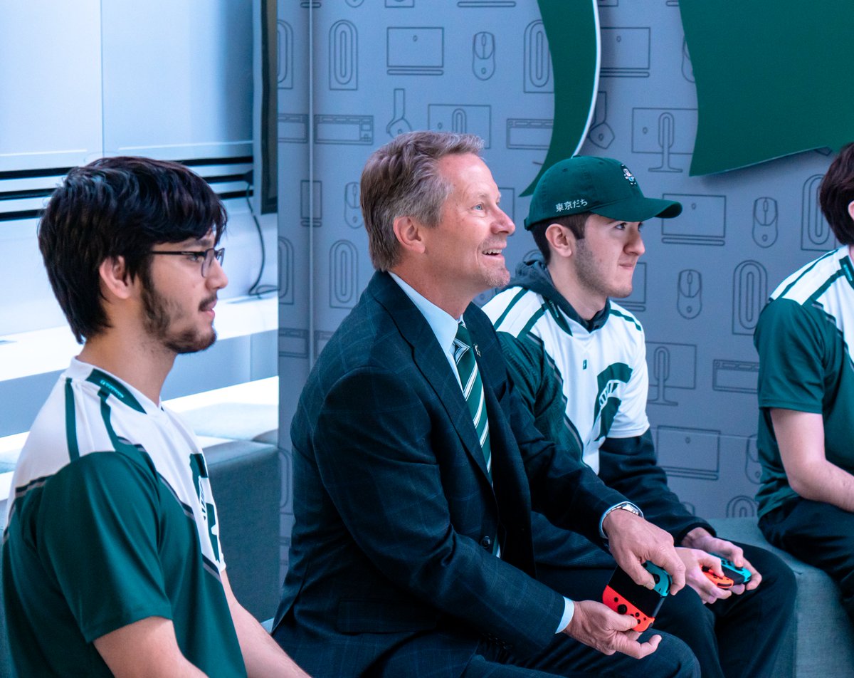 Thank you to President @KevinGuskiewicz for the visit yesterday! Our students and staff were honored to meet the President and talk about the exciting things happening with MSU Esports! #SpartansWill #EsportsSchool