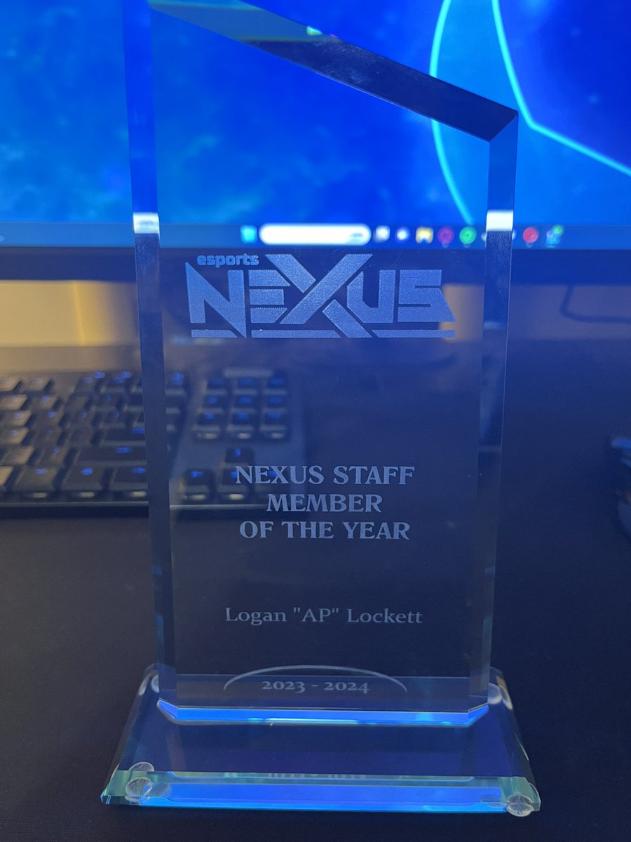 Just built different <a href="/SaintsGamingCA/">St. Clair Saints</a> 🤷‍♂️

Well deserved award for ya boy, huge thanks to everyone involved over the last year.