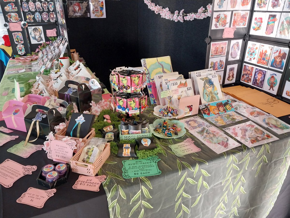 Day One of Armageddon Wellington is about to start! I am opposite the autograph token booth so super easy to find. Lots of new and re-stocked items lookjng for good homes. 🥰 #armageddonexpo