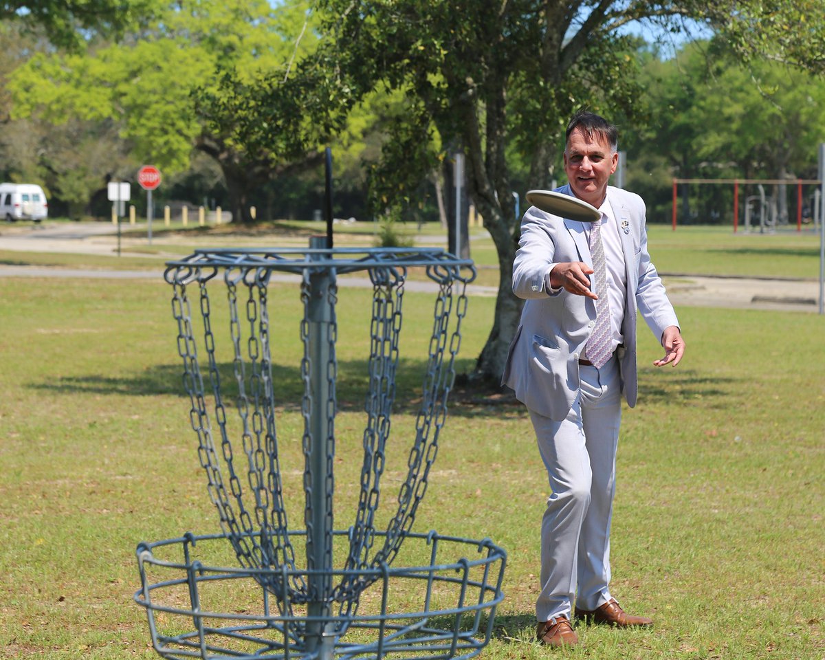 myescambia's tweet photo. ⛳ Escambia County Parks and Recreation recently added a new 18-hole disc golf course at Lexington Terrace Park, along with completing additional improvements to the popular regional park and dog park. 

📲 Read the full release here: https://t.co/2aFld0jrwQ https://t.co/B1eJPozLLg