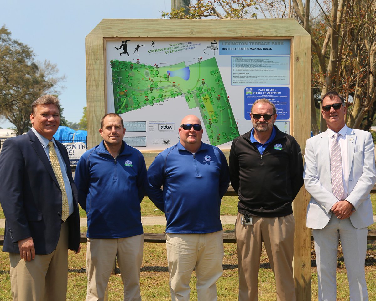 myescambia's tweet photo. ⛳ Escambia County Parks and Recreation recently added a new 18-hole disc golf course at Lexington Terrace Park, along with completing additional improvements to the popular regional park and dog park. 

📲 Read the full release here: https://t.co/2aFld0jrwQ https://t.co/B1eJPozLLg