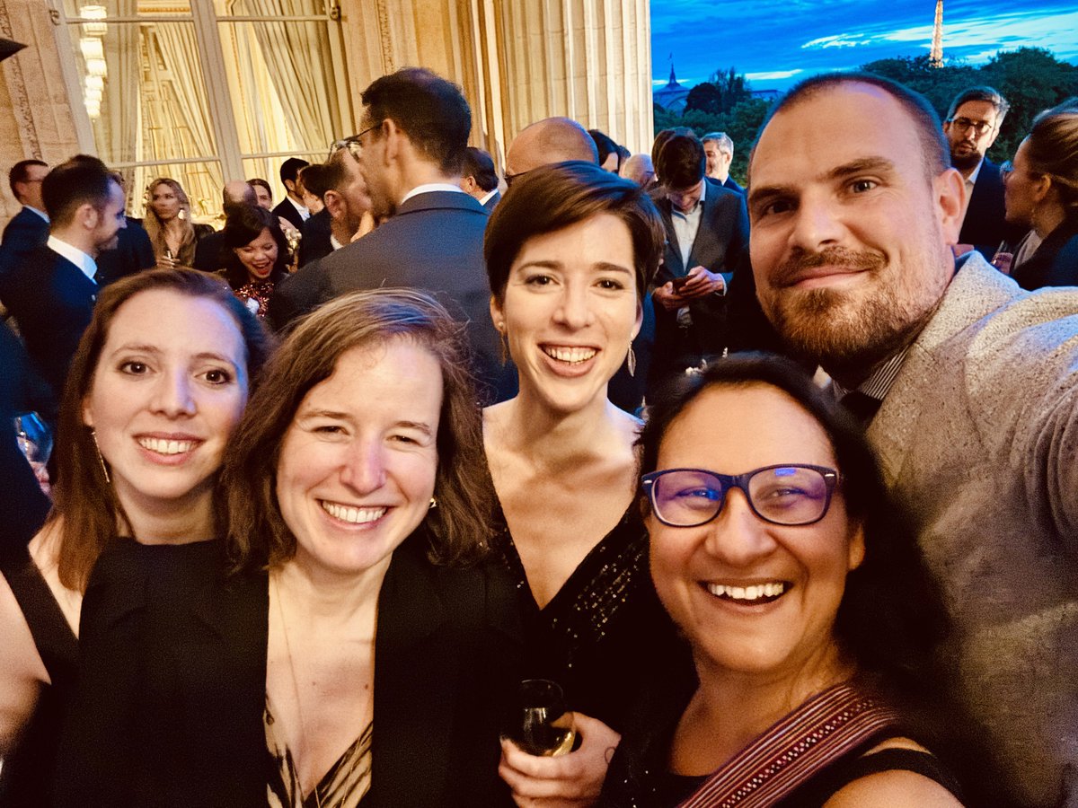 #EAU2024 😍❤️ To share unforgettable moments with friends! #urology @GaelleFiard @abidnadia_uro @caPeTTenaTi @AnnaGoujon @afufuro @AFUrologie @ESRUrology @hoteldecrillon @BenjaminPradere @BPeyronnet @JGomezRivas @JLVasquez82 @delataillealex @FaixUrologue @PheVeronique @Uroweb