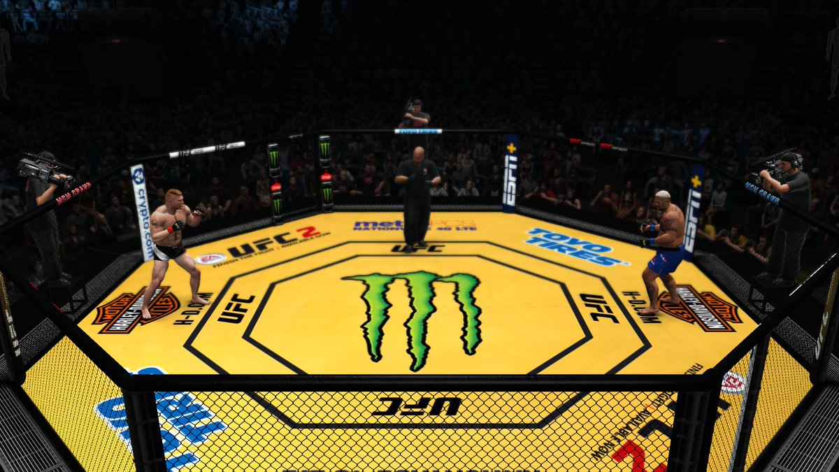 Relive the Iconic #UFC200 Event with this Canvas Recreation Mod out today! 💛