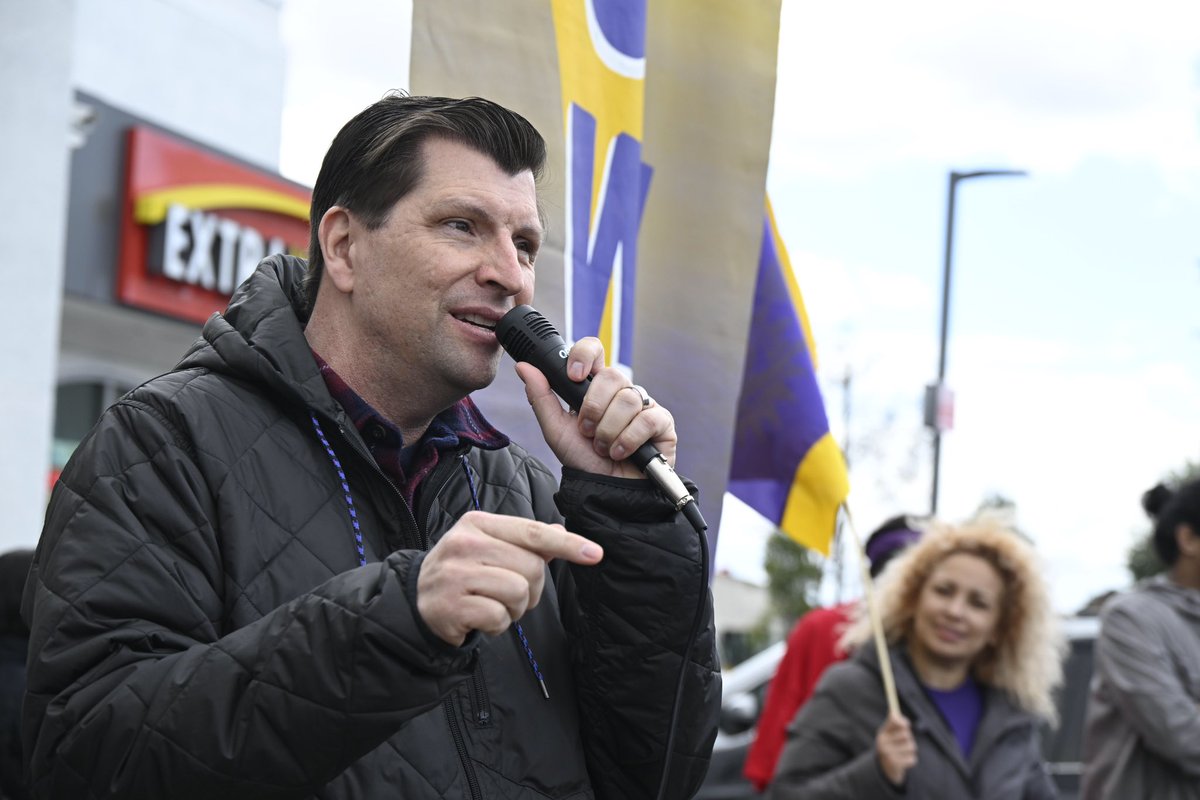 “ We know that this fight is about so much more than $20/ hour. This is a fight about economic justice, about racial justice, about gender equality for all of us… and we’re just getting started!” David Green, President @SEIU721