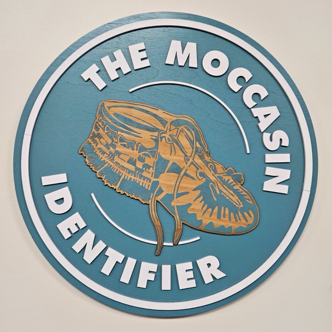 Our new sign by @thebetterhalf.bg has made its ways to our office! Beautiful job guys :) #moccasinidentifier #truthandreconciliation #WeAreAllTreatyPeople #CoverCanadaInMoccasins @ongreenbelt @ontrillium