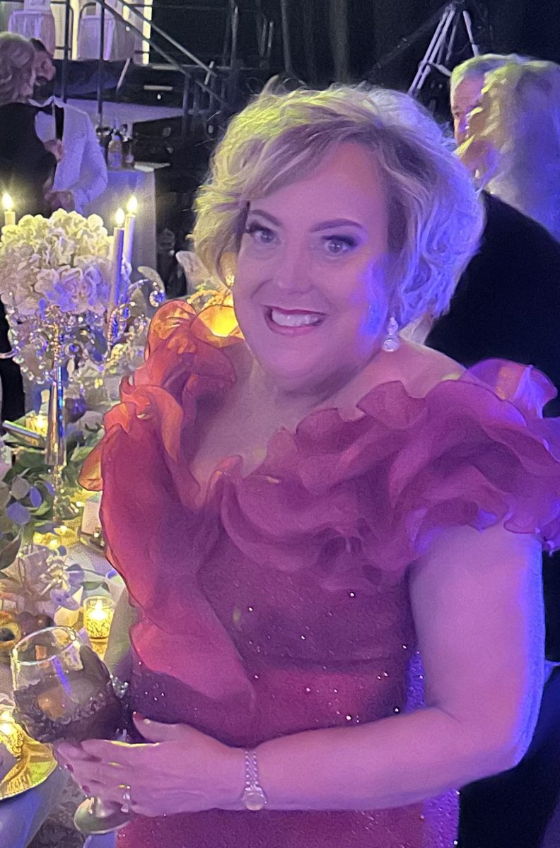 Jennifer_marlin's tweet photo. Meet my beautiful friend Karren Hayes. She works COUNTLESS hours raising money and donating her time for the things she loves. Thank you Karren for all you do for EVERYONE!♥️
#diehardragincajun
#Leukemia
#ulalum https://t.co/Y0LVKReS28