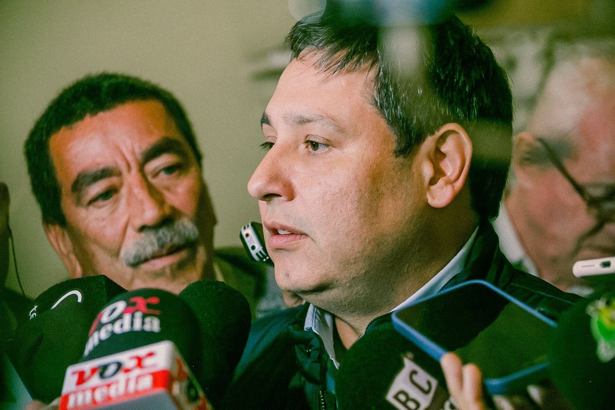 #NoticiasDeLaHora | El ministro de las TIC, <a href="/MauricioLizcano/">Mauricio Lizcano</a>, anunció inversiones por más de 100 mil millones de pesos para la conectividad en el Eje Cafetero.

Escucha esta y otras noticias aquí 📻➡ bit.ly/2OHd9xB