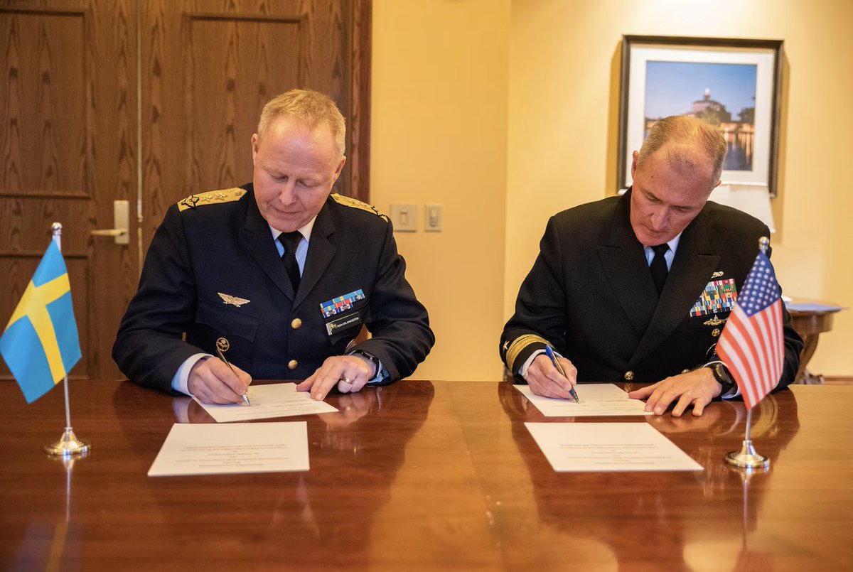 #OTD in 2022, the @Forsvarsmakten🇸🇪signed a Space Situational Awareness Memorandum of Understanding with #USSPACECOM. This was the 30th agreement with a partner nation. USSPACECOM currently has 185 SSA Agreements, including 34 nations & inter-governmental organizations.