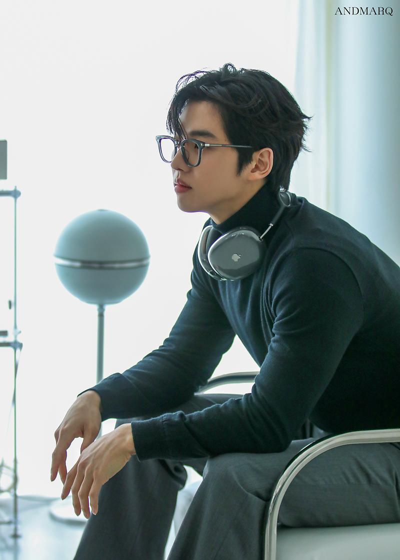 onlyforHONGSEOK's tweet photo. [📸] 030424 ANDMARQ Naver Post  “Photo By Hongseok” 

El actor Hongseok vino con un cálido dia de Primavera

🔗 https://t.co/O2l4lmKUtd

#홍석 #양홍석 #HONGSEOK 
#앤드마크 #ANDMARQ https://t.co/kIl7Xfpw5M