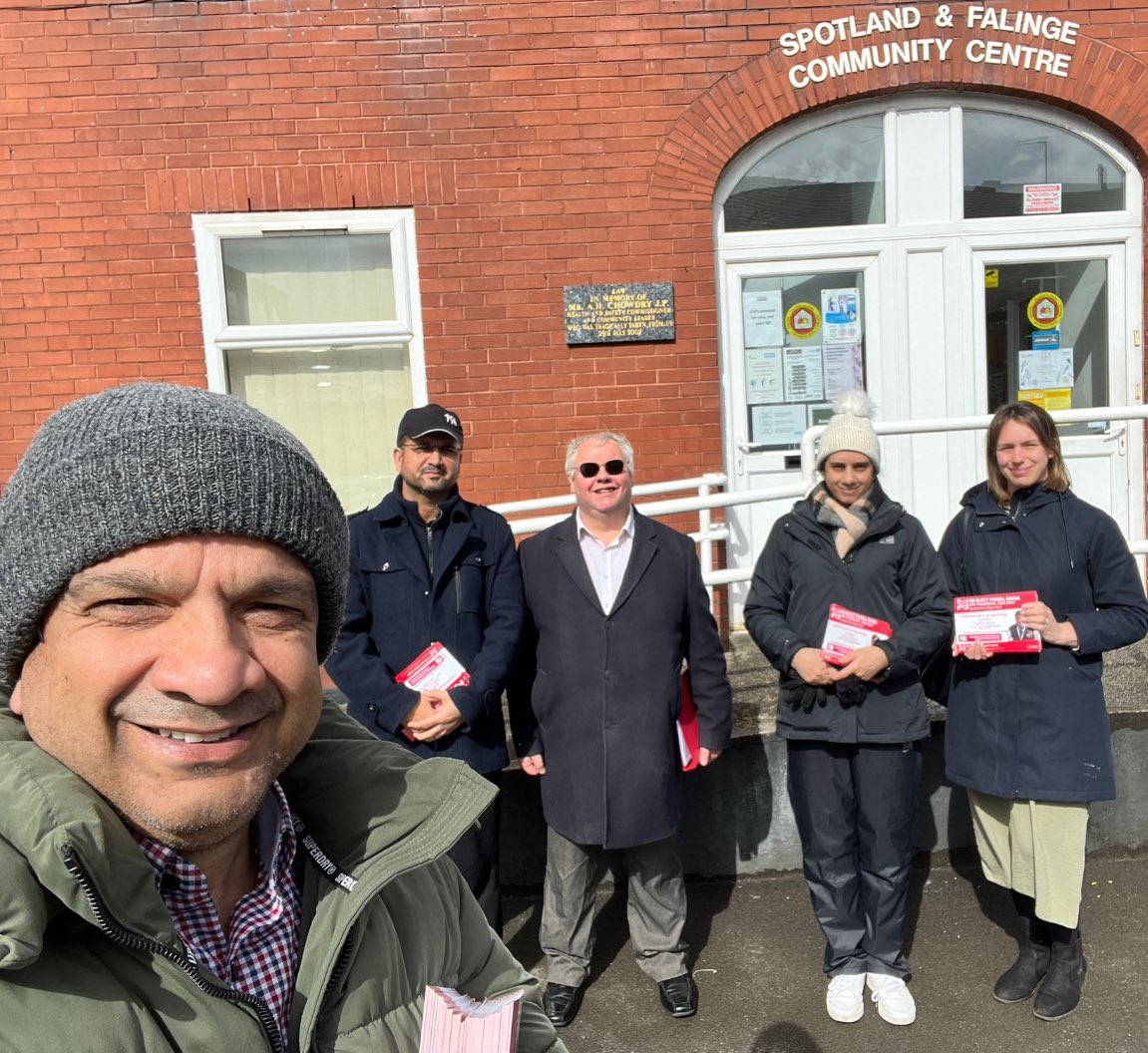 Still ‘big coat’ weather! But glad to be out on the doorstep in Spotland today. Vote Labour on 2nd May 🌹 #LabourDoorstep