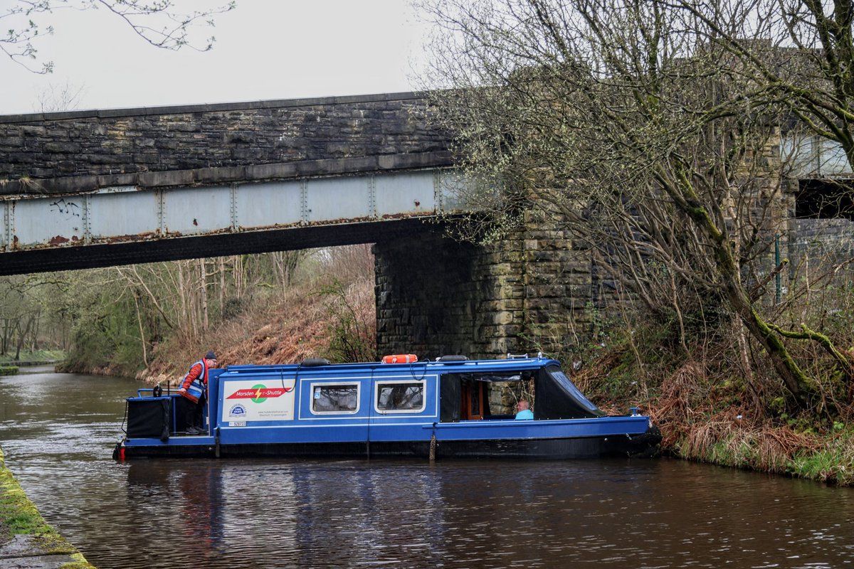 #AlphabetChallenge #WeekN
N is for Neophyte Narrowboat captain...
📸