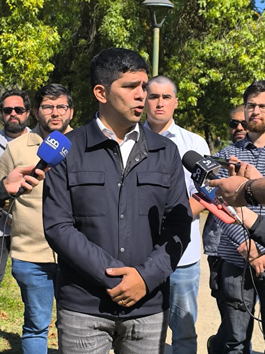 leoromero2024's tweet photo. Hoy acompañe a mi amigo Juan Pablo Spoerer, candidato a Alcalde en la Comuna de San Pedro de la Paz. También estaban presente, los Consejeros Regionales Srs. Piero Blas y Gabriel Torres, además Jóvenes ( Mujeres y Hombres) apoyando al futuro Alcalde. https://t.co/t8RuiVp14E