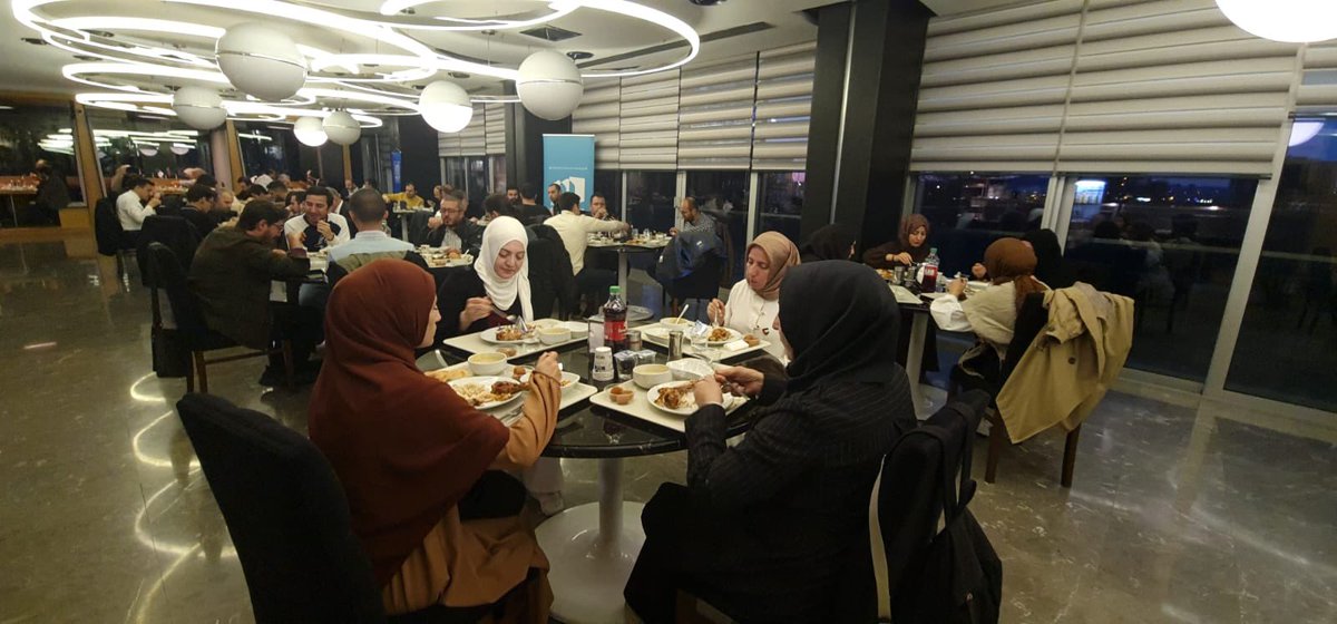 Ankara’da bugün #MTO günüydü. Kıymetli @yenisafakwriter hocamla ve #MTOAnkara talebesi kardeşlerimle bu yıl iftar yapamamış olmanın burukluğunu yaşıyorsam da, böyle güzel fotoğrafları görmek bile tesellime yetiyor. Geceniz mübarek olsun, Yusuf hocam ve kardeşlerim.🌸