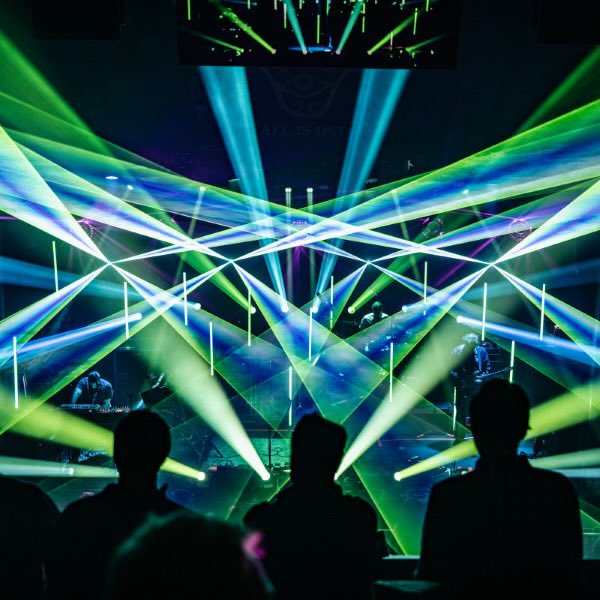 If ur going for a run/workout this wknd or wanna have a spontaneous dance party in your kitchen while making dinner- throw on the first 30 minutes of last nights @disco_biscuits show from NOLA. Also, keep in mind, this is a nightly occurrence 🥵🥵 2nu.gs/4apmvWA