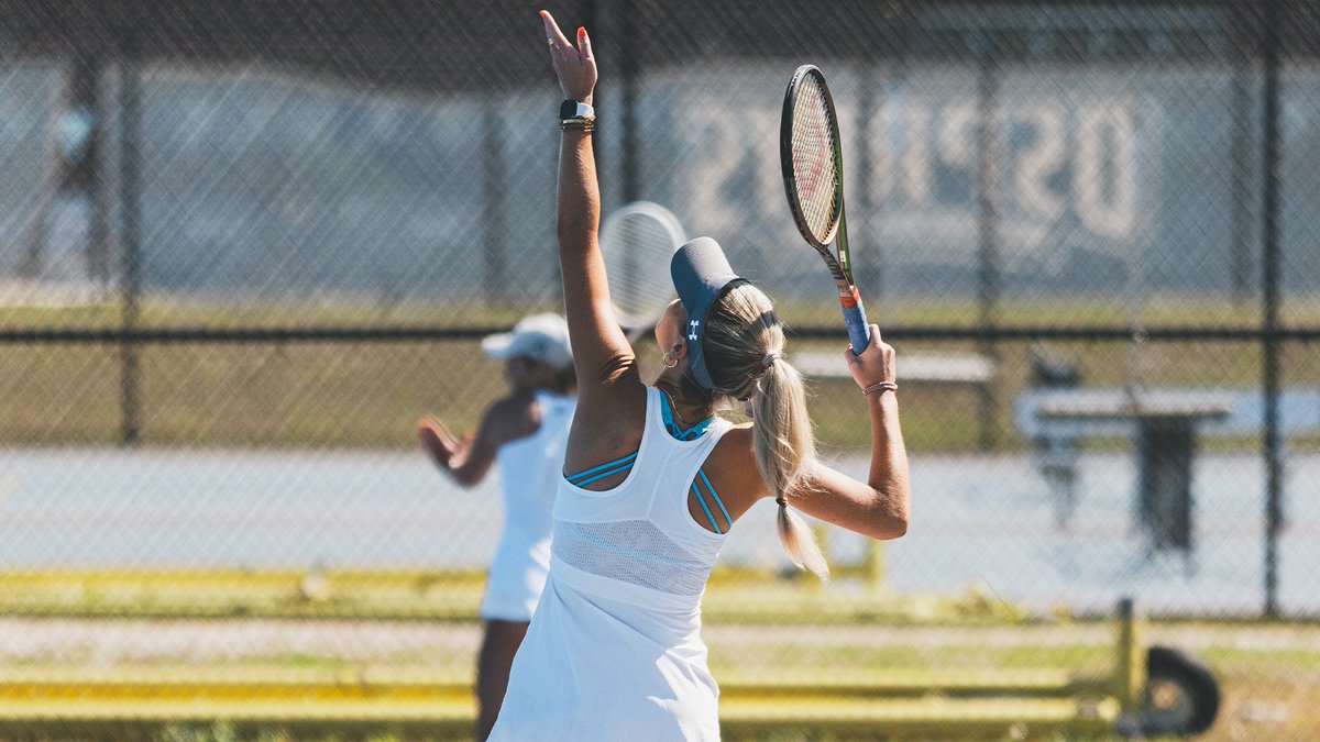OspreyWTEN's tweet photo. Three straight-set sweeps in singles pushes the Ospreys back on track in a 6-1 win against Bellarmine on Friday afternoon!

🗞️ >> https://t.co/RjR9Hb75UZ
📊 >> https://t.co/u5ukRlimBB

#SWOOP https://t.co/oQWTB6SO7Q