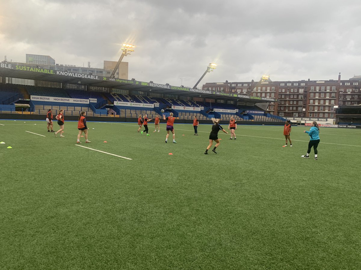 Awesome session tonight with our <a href="/Cardiff_Pathway/">Cardiff Rugby Age-Grade and Academy</a> Girls U17 training squad to kickstart our April block. Already a good buzz among the group. 

Let’s keep working hard for each other! 🖤💙