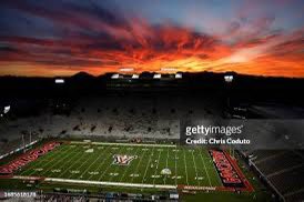 #AGTG After a great conversation with coach @RealCoachCarter I’m blessed to receive a offer from @ArizonaFBall @Palestine_FB @TFloss32 @TZHCoverssports @247Sports @GPowersScout @gabrieldbrooks @Perroni247 @CoachJamesReyes