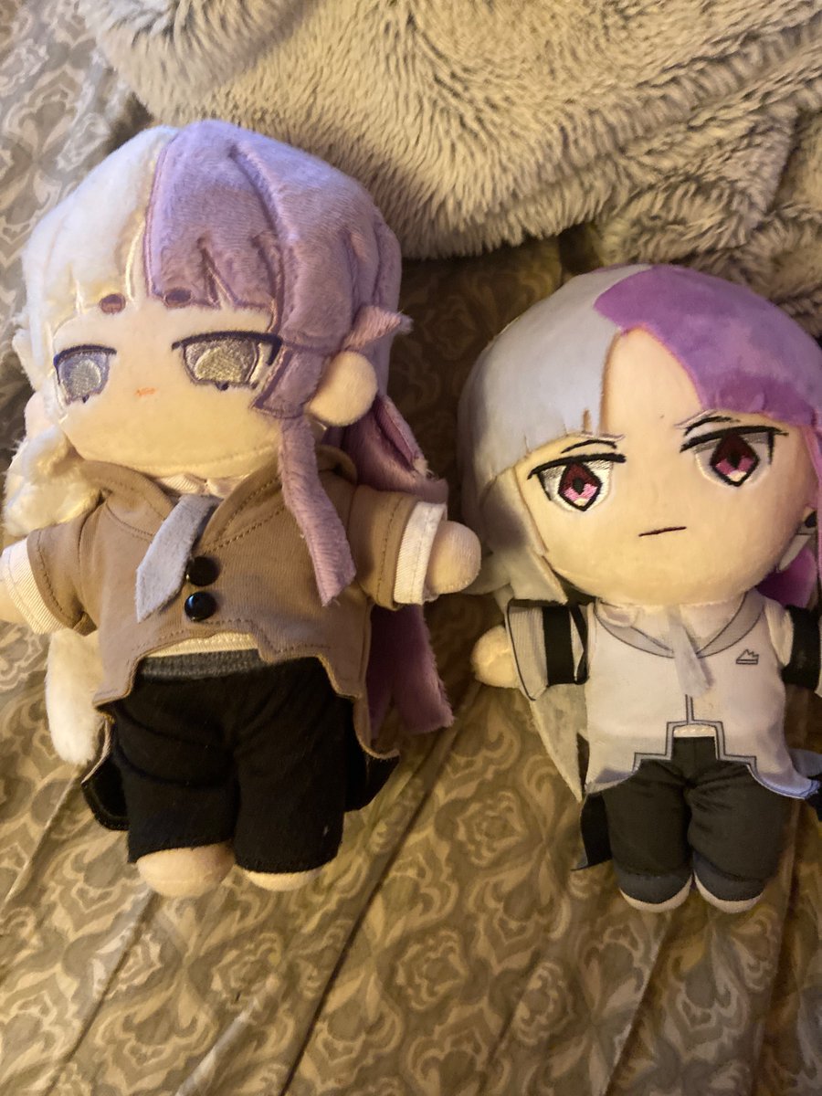 IMITATIONGLRY's tweet photo. cutie sigma and his ugly twin brother https://t.co/VNHUbu6RWI