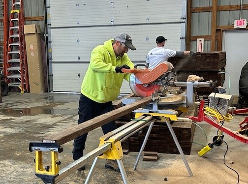 The momentum continues during #NationalVolunteerMonth at Constellation! This week, Clinton Station employees volunteered by stocking shelves for the Neighborhood Care Center. Wisconsin employees helped @NewZooGB organize treats and prep for a new fence build. Plenty more to come!