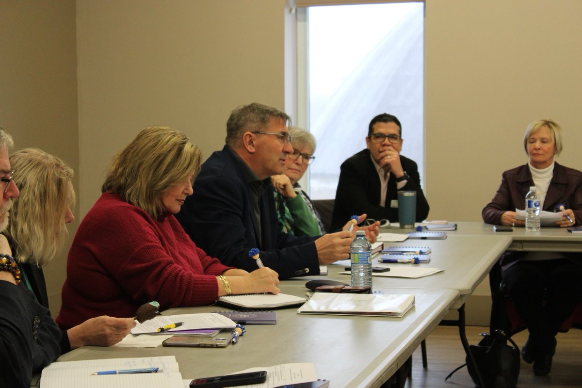 LisaThompsonPC's tweet photo. I appreciated the diverse turnout at the #RuralStrategy roundtable hosted in #Douro by @DaveSmithPtbo. The input and suggestions were sincere and valuable. Given the connectivity & easy access to Peterborough & Trent-Severn Waterway, that county has unique ec dev opportunities. https://t.co/xH1oG1niAK