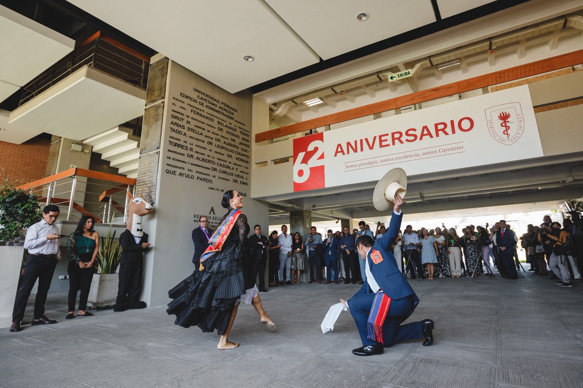 El jueves 4 de abril, en nuestro auditorio SUM del Campus Central, se desarrolló la Ceremonia de Apertura del Año Académico 2024, donde se les dio la bienvenida a los nuevos estudiantes . 📌 Conoce los detalles de esta ceremonia en la siguiente nota: bit.ly/3TM0BGC