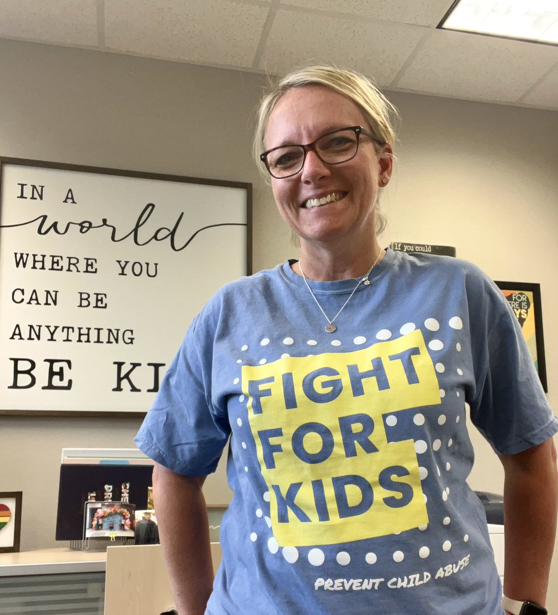 Today is @PCAAmerica #WearBlueDay and I’m partnering with @HeyWadeKing and @GetYourTeachOn to raise awareness and stand in solidarity with child abuse prevention efforts. 

According to the CDC, an estimated 1 in 7 children have experienced abuse or neglect in the United States