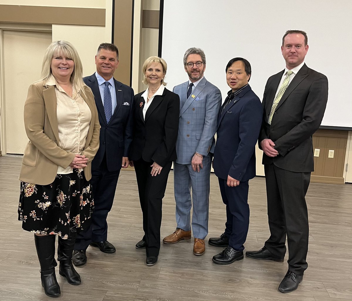 Thank you to the @yegmetro Mayors who joined me for my annual State of the @CityFortSask address.   Mayors @RodFrank12 @CathyHeron William Choy, @jeffacker & Bill Daneliuk.  Working to serve the Region !
