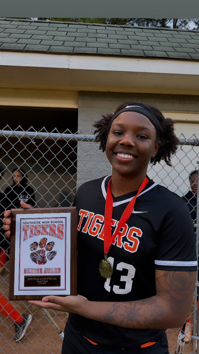 Female athlete of the year award. #agtg