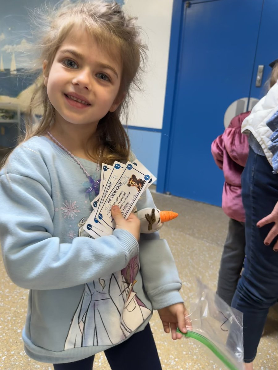 dana_musso's tweet photo. The Bellew Crew kids were spending their โCrew Cashโ today that they earned by showing cooperation, respect, empathy and making wise choices! Some chose special items while others saved up for unique school experiences! #PBIS #MTSSI @RhondaPPratt https://t.co/5NoGBzZKAQ