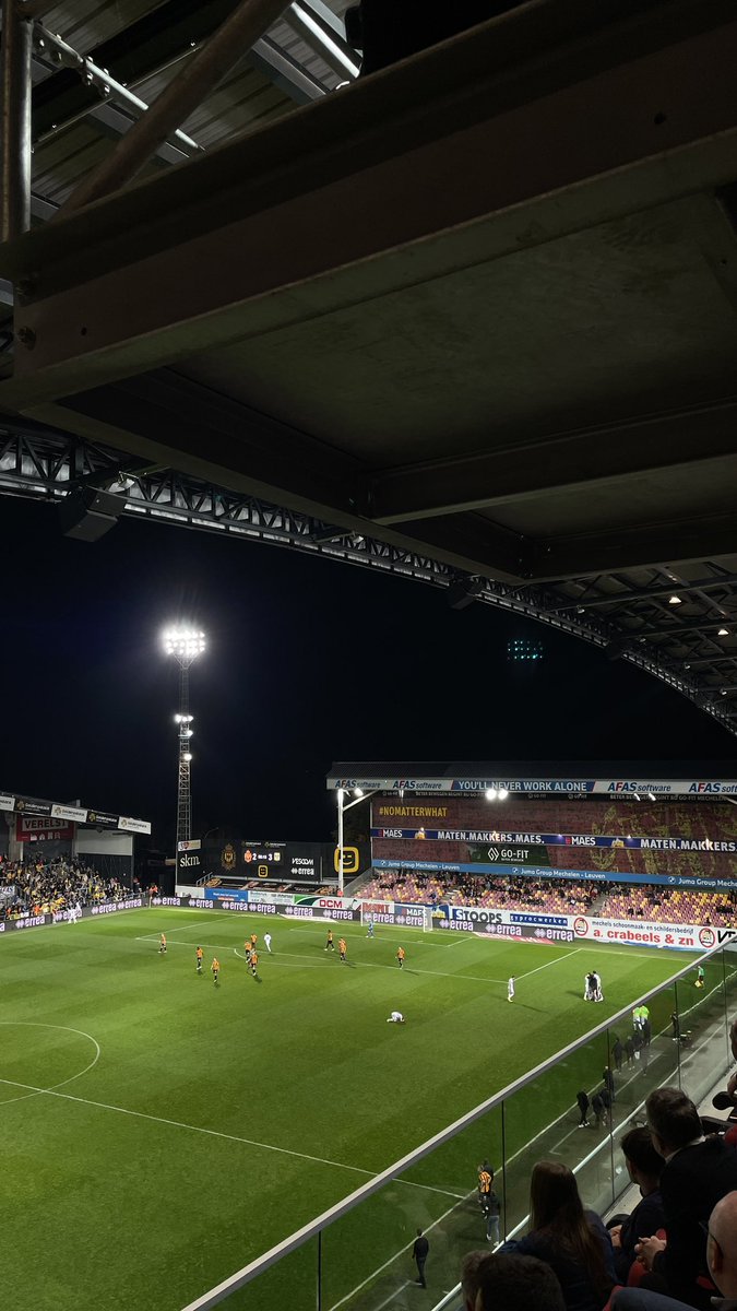 De Rosse Magiër tweet media