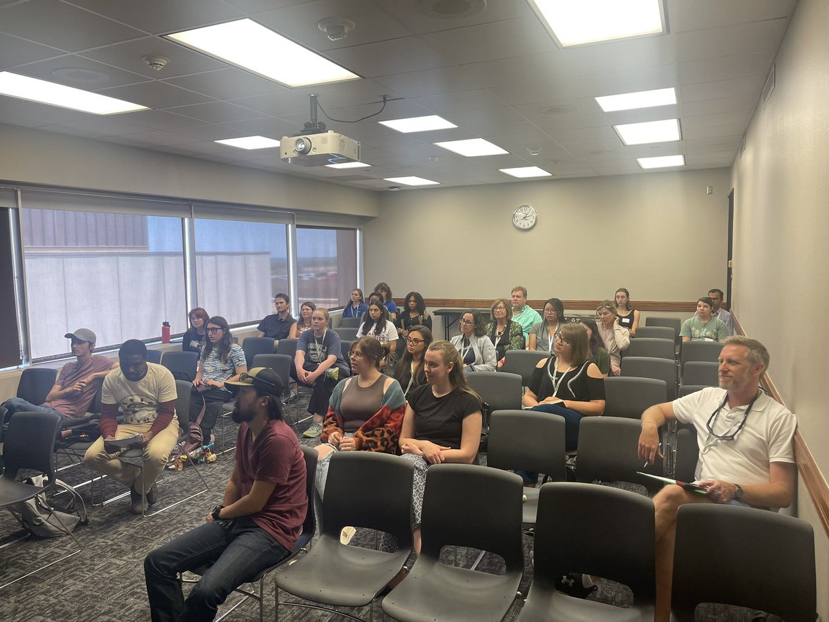 EIStamu's tweet photo. Awesome second session of student oral presentation.

#EIS2024 https://t.co/C73IUVe2n5