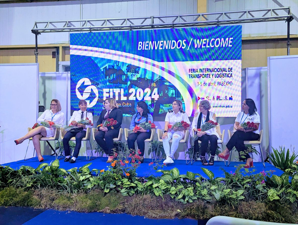 Panel de mujeres transportistas en #FITL2024. Muchas felicidades a todas y en especial a nuestra directora, ejemplo de persona y profesional a seguir. @MitransCuba @cuba_gea