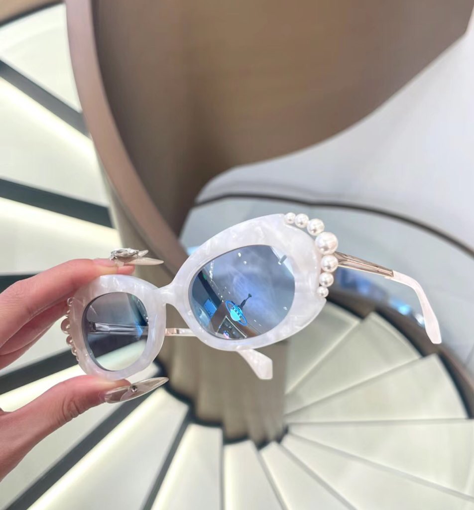 these vivienne westwood sunnies ༄