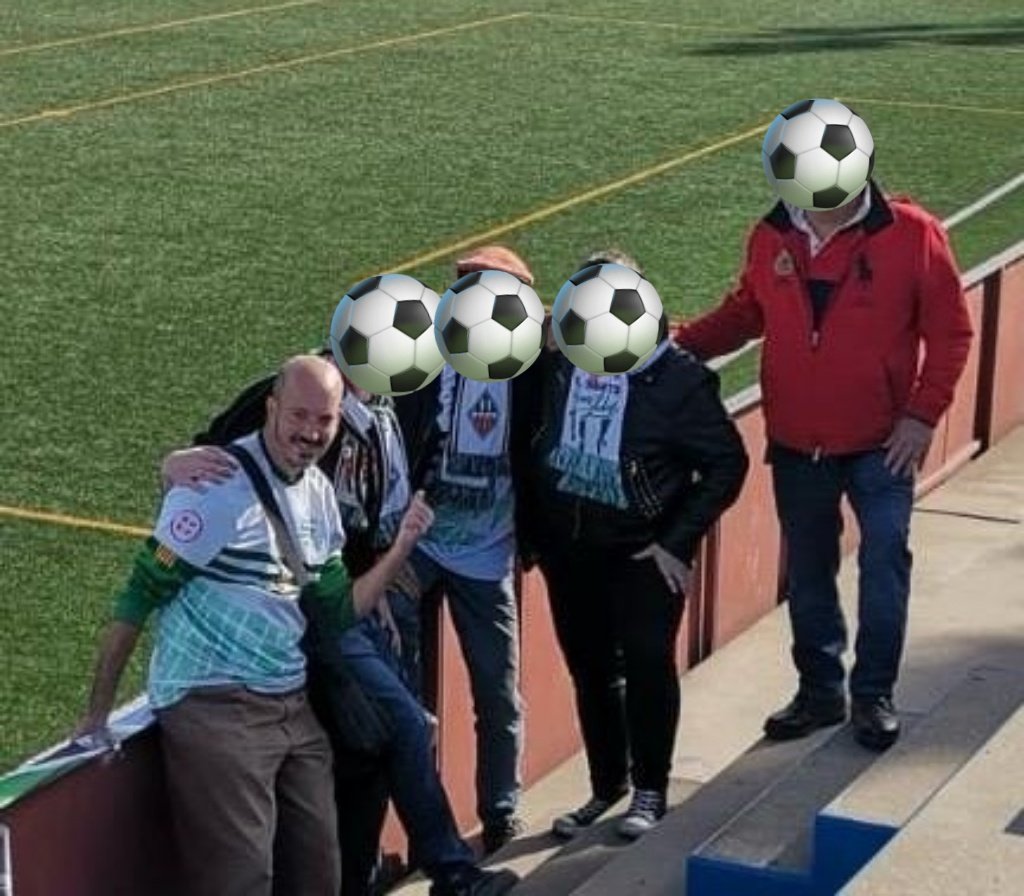 Hem gaudit de la teva amistat i companyia donant suport a tots els equips, fent desplaçaments arreu del país i en qualsevol acte del nostre club. Avui has marxat Albert "fillol" però sempre et tindrem present, sempre seràs un dels nostres.
RSK EST i GREEN LADIES