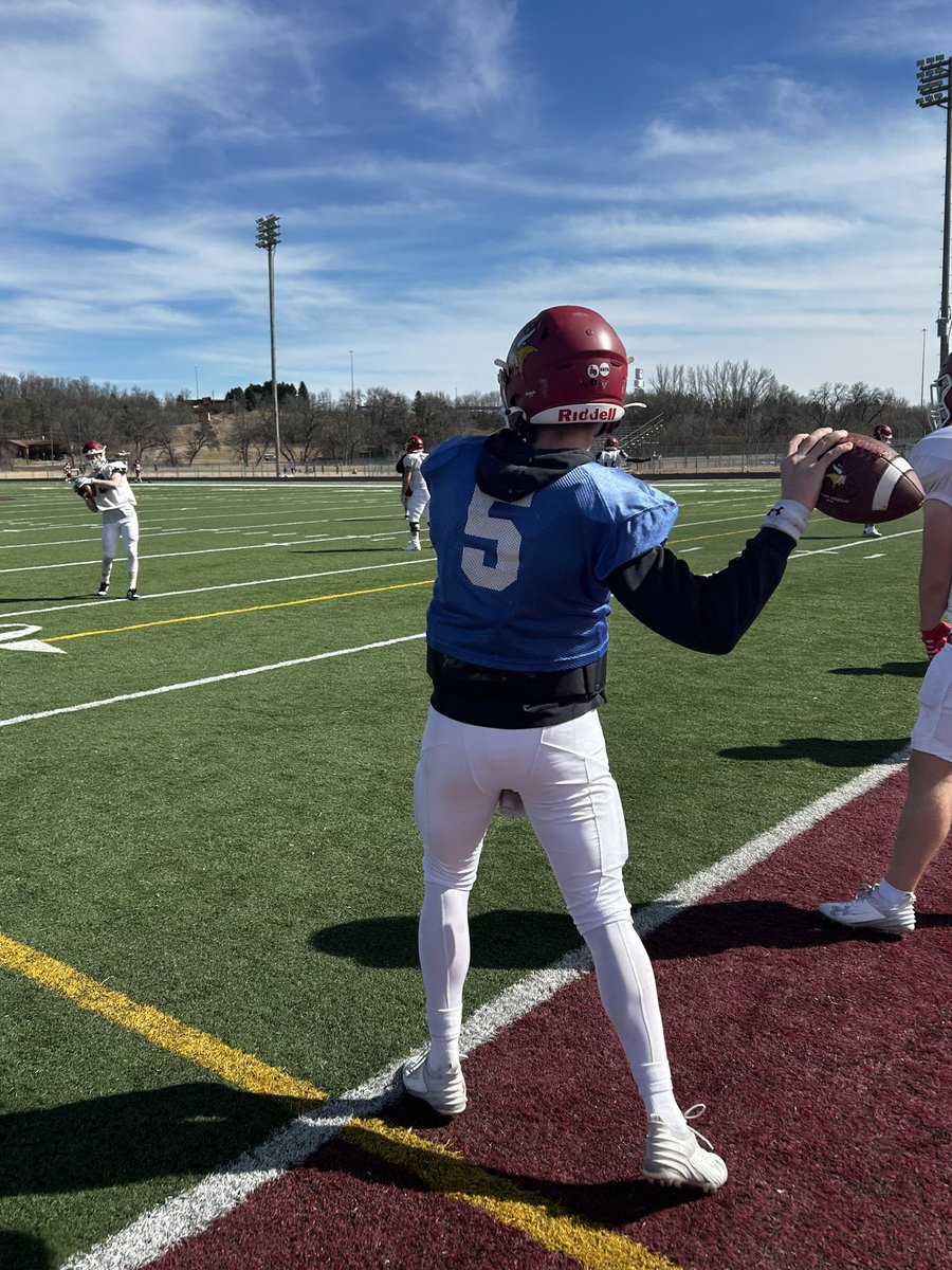 VCSU_Football's tweet photo. Day ✌️ https://t.co/YjaItXXupI