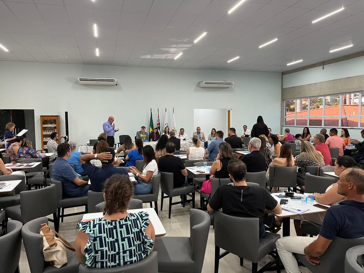 Nesta sexta (5/4) estive na. APAE Campinas, a convite das Deputadas Federais Rosangela Moro e Maria Rosas participando de audiência publica com diversas entidades e familiares sobre o autismo. 

#inclusao #apae #congressonacional #camaradosdeputados #governosp